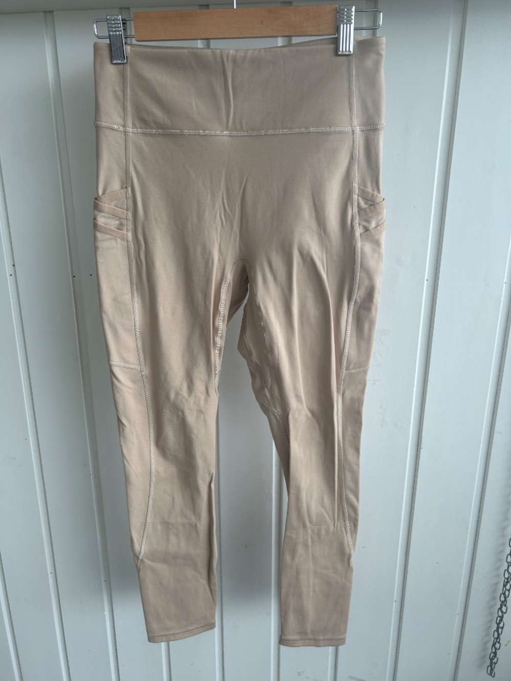 Fabletics Motion356 ankle length leggings size M